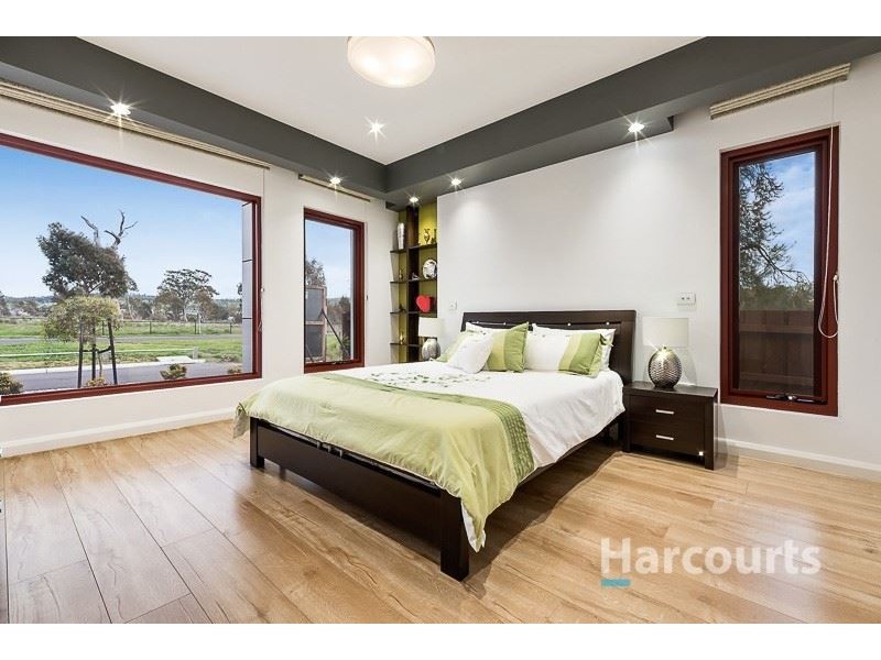 6 Woodforest Street, South Morang VIC 3752