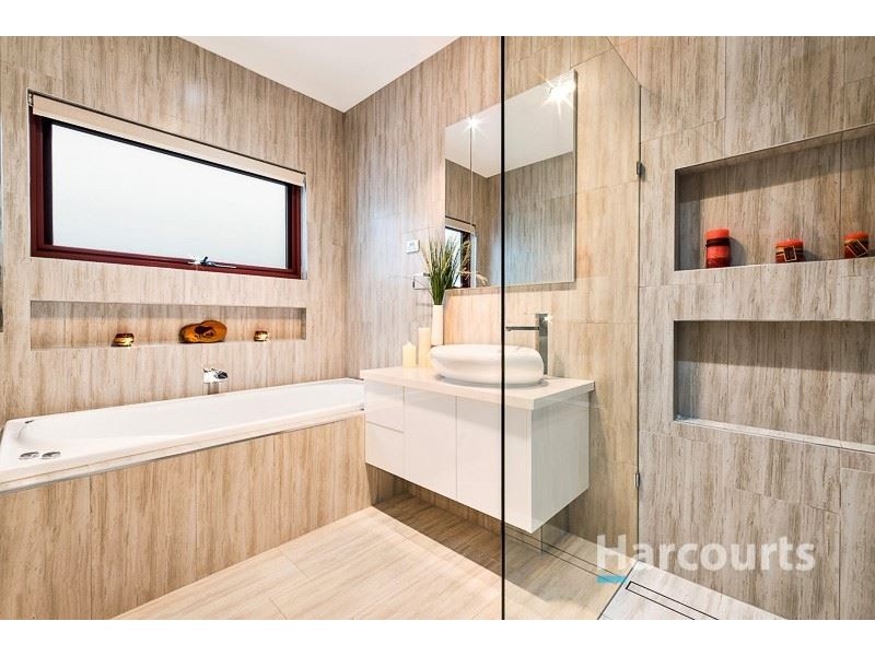 6 Woodforest Street, South Morang VIC 3752