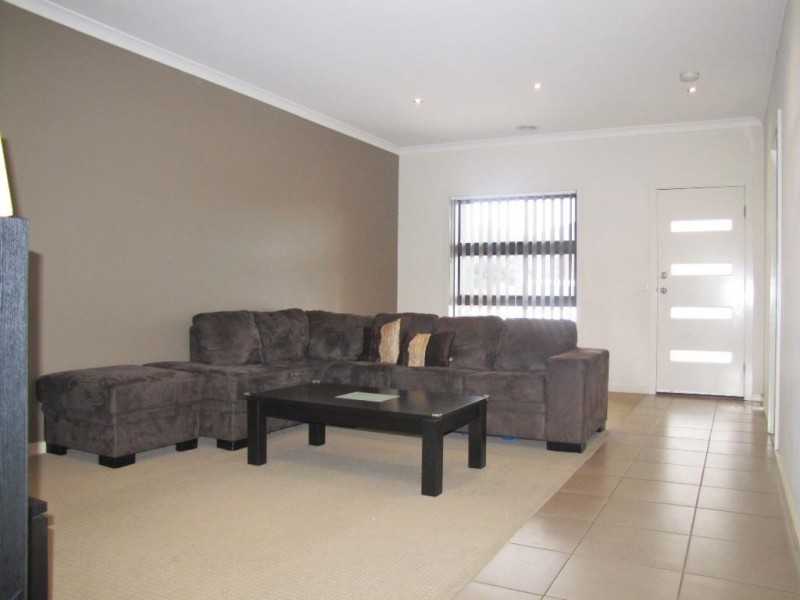 6 Clonard Crescent, Epping VIC 3076