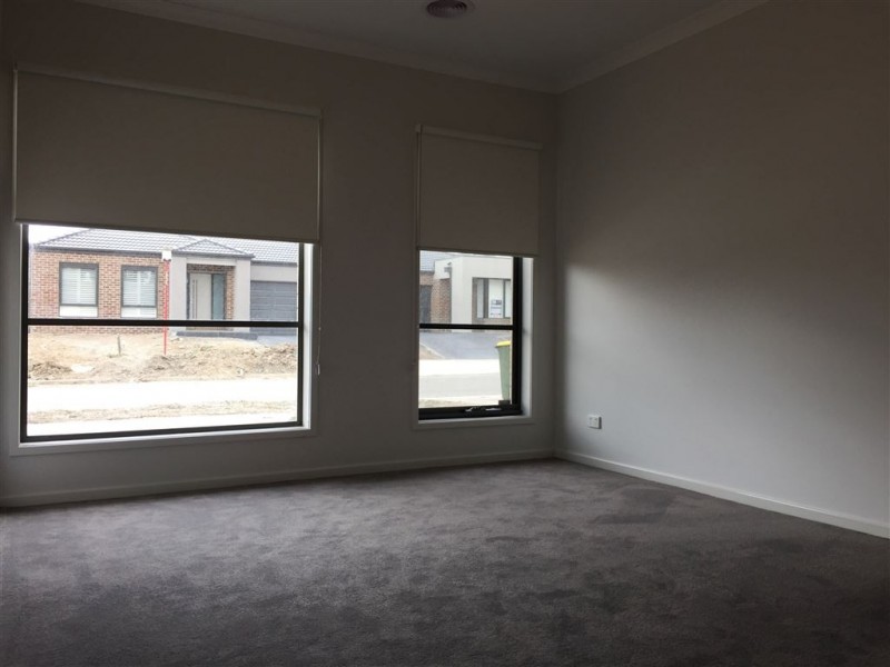 8 Coe Street, Mernda VIC 3754