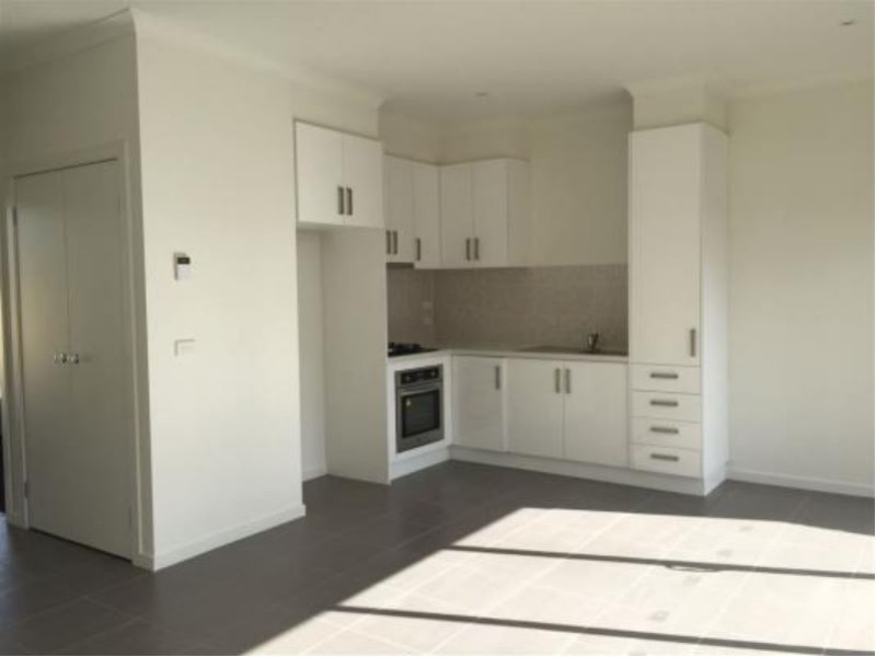 4/4 Cherry Court, Lalor VIC 3075