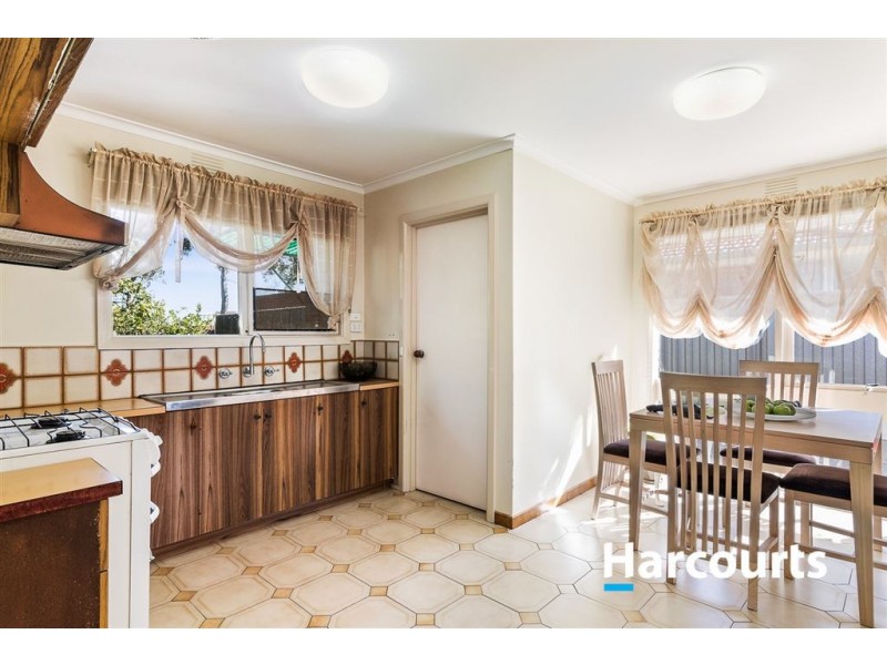 11 Huskisson Avenue, Lalor VIC 3075