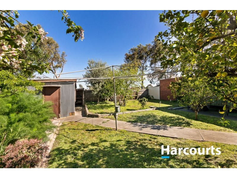11 Huskisson Avenue, Lalor VIC 3075