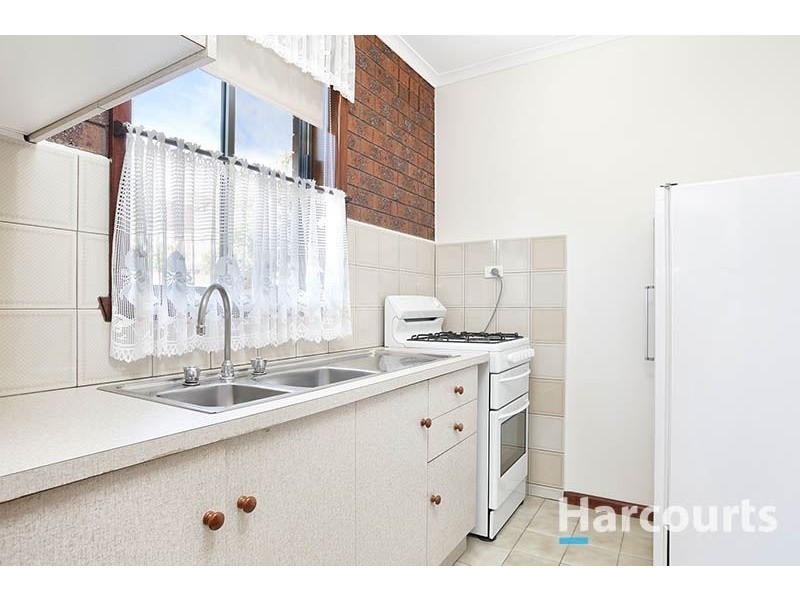 6 Northey Close, Thomastown VIC 3074