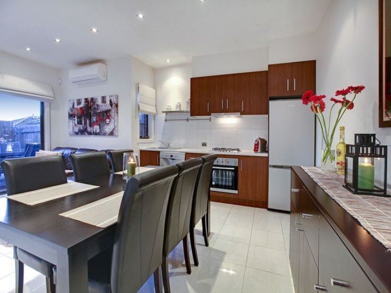 10/27 Miranda Road, Reservoir VIC 3073