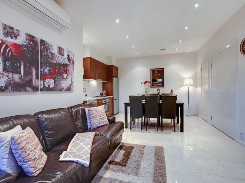 10/27 Miranda Road, Reservoir VIC 3073