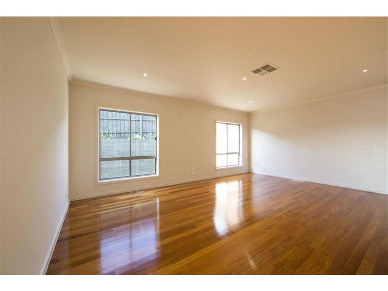 18 Banksia Place, Wallan VIC 3756
