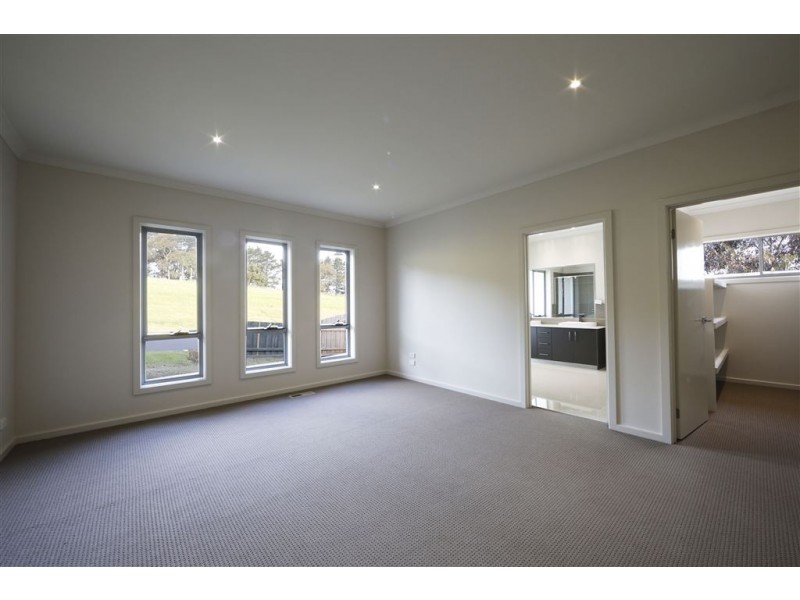 18 Banksia Place, Wallan VIC 3756
