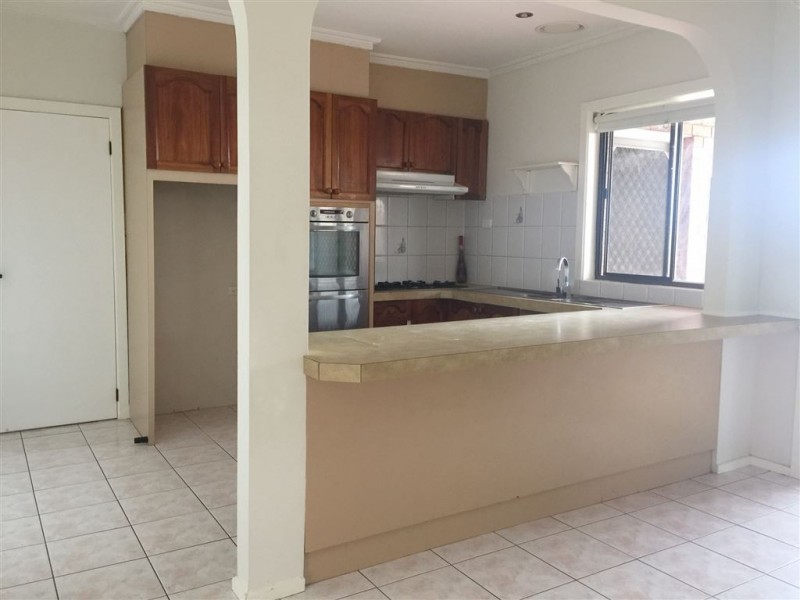 21 Lockwood Grove, Thomastown VIC 3074