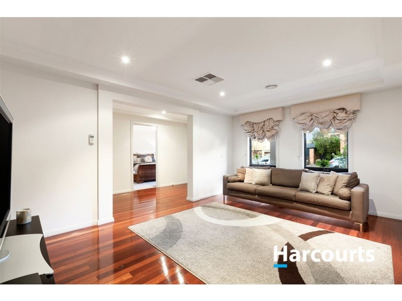 6 Ward Drive, Mill Park VIC 3082