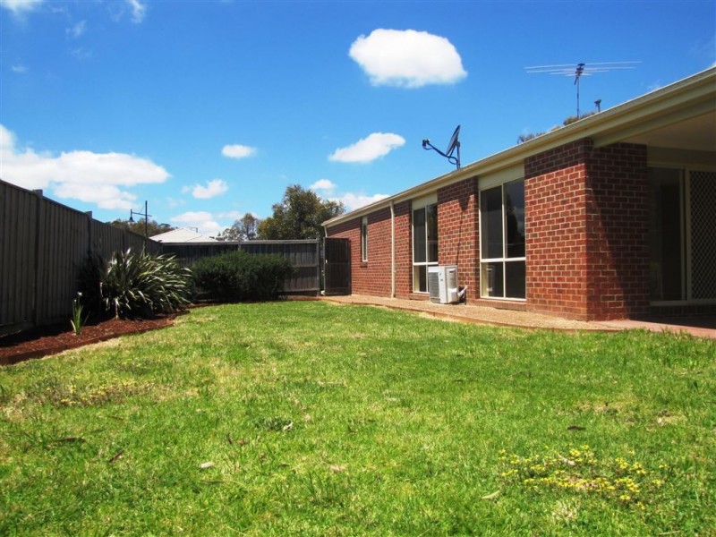 2 Birdwood Court, Doreen VIC 3754