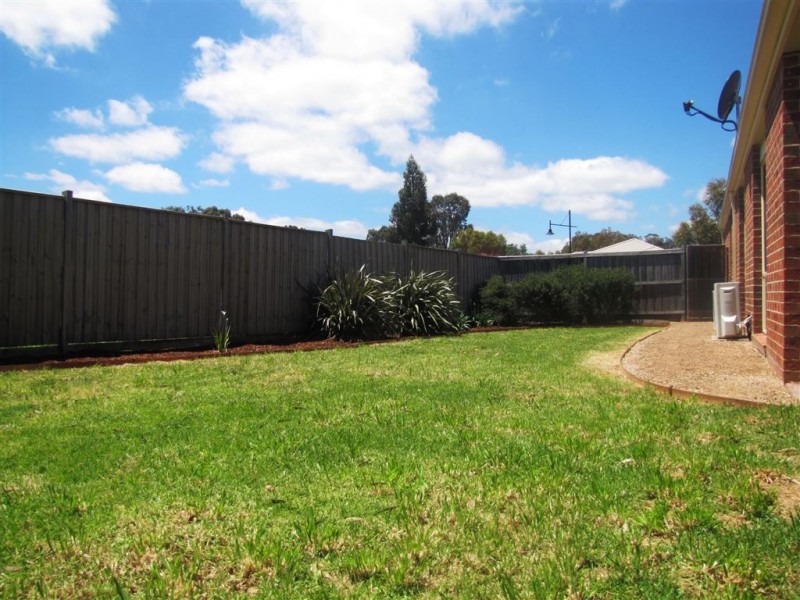 2 Birdwood Court, Doreen VIC 3754