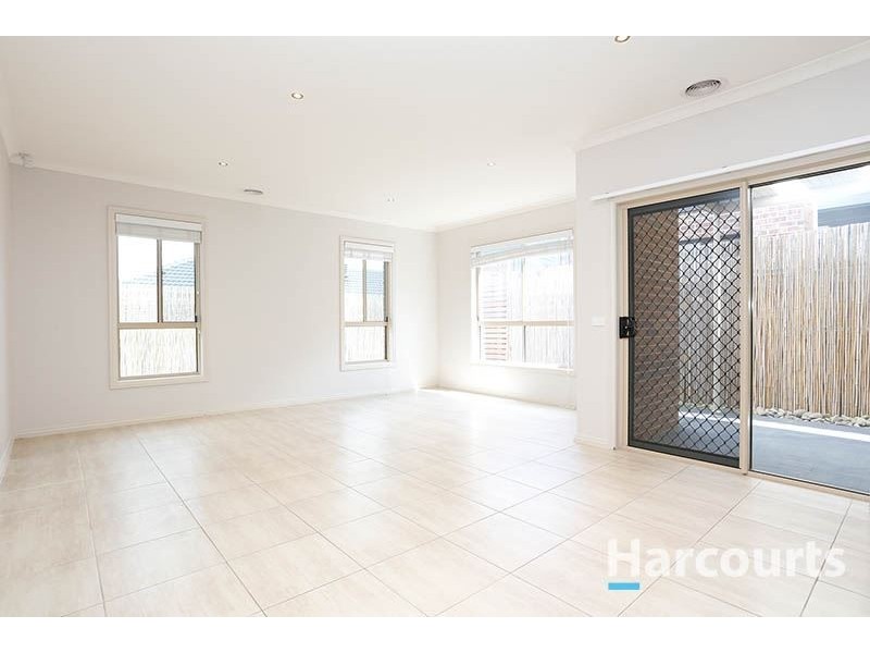 24 Alhambra Drive, Epping VIC 3076