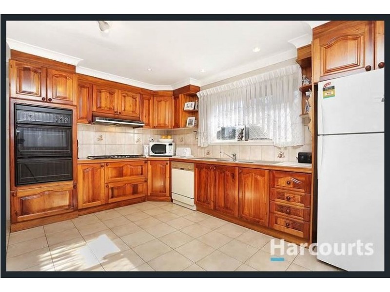 24 Currawong Avenue, Lalor VIC 3075
