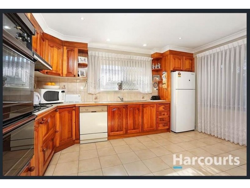 24 Currawong Avenue, Lalor VIC 3075
