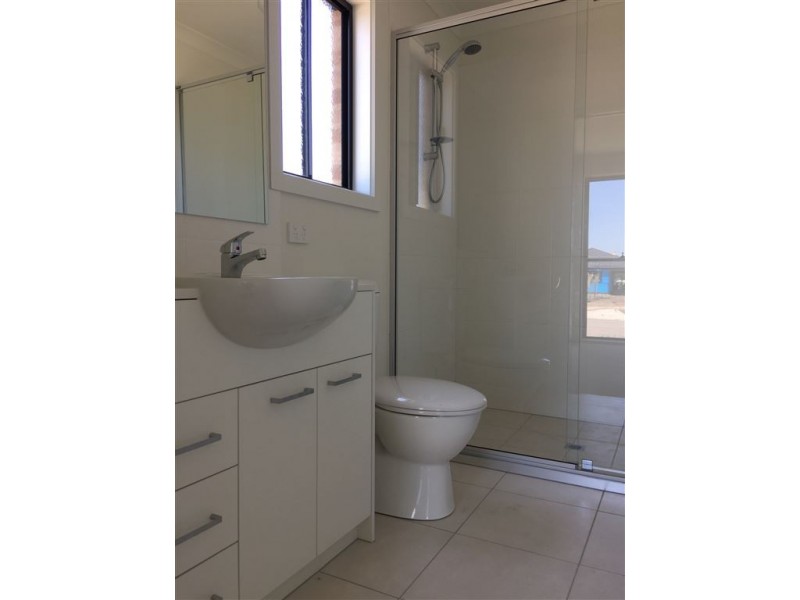 37 Bentham Street, Roxburgh Park VIC 3064