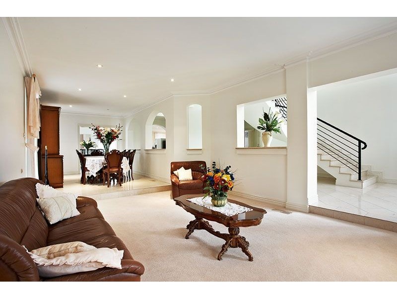 31 Telopea Crescent, Mill Park VIC 3082