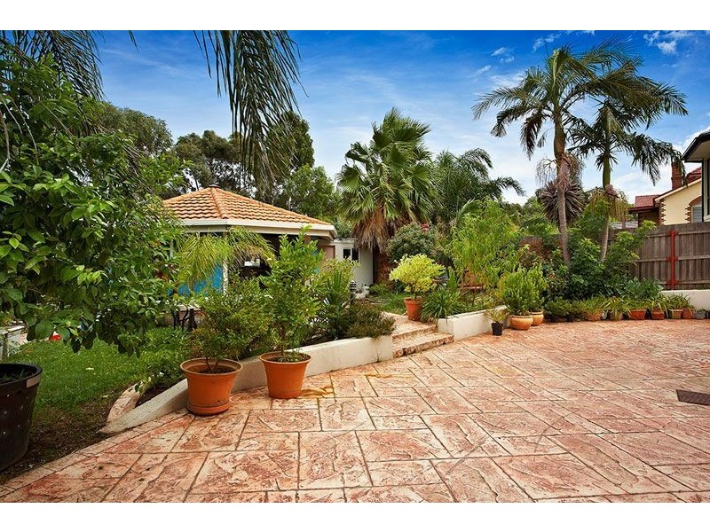 31 Telopea Crescent, Mill Park VIC 3082