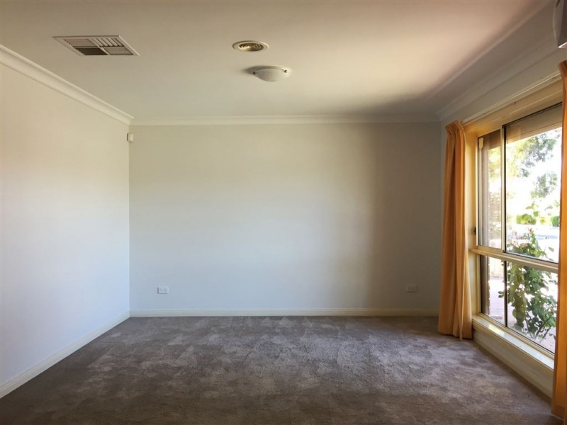 21 St Claire Avenue, South Morang VIC 3752