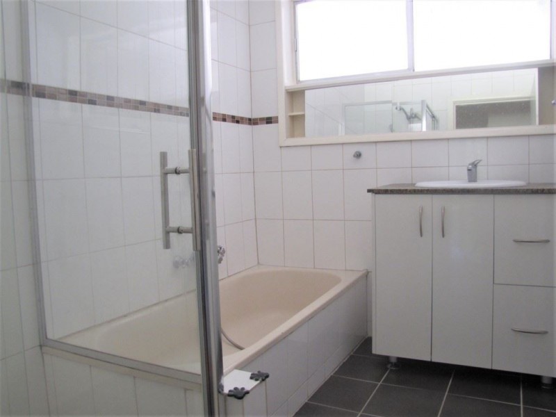 8 Leslie Street, Thomastown VIC 3074