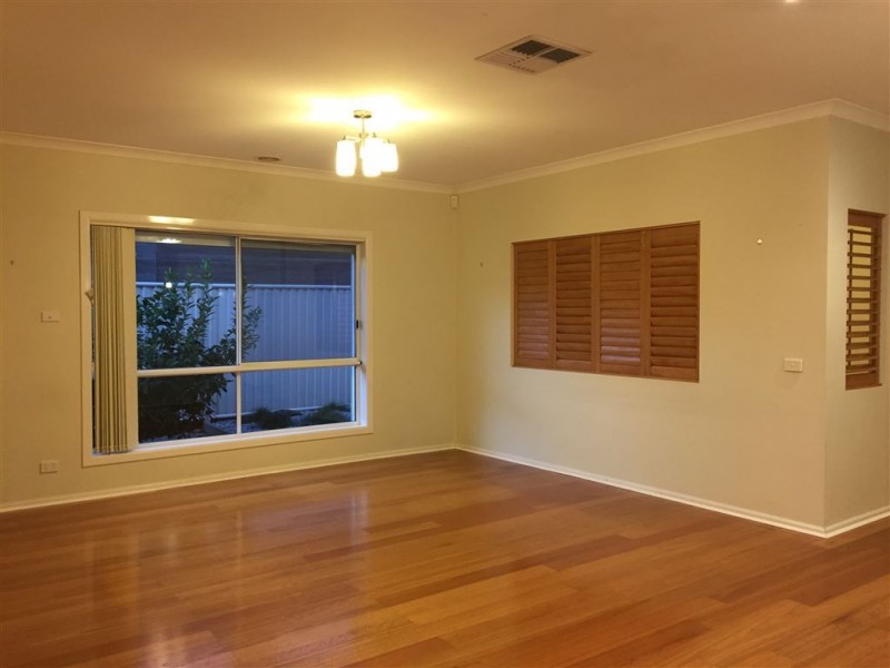 6 Greenfields Drive, Epping VIC 3076