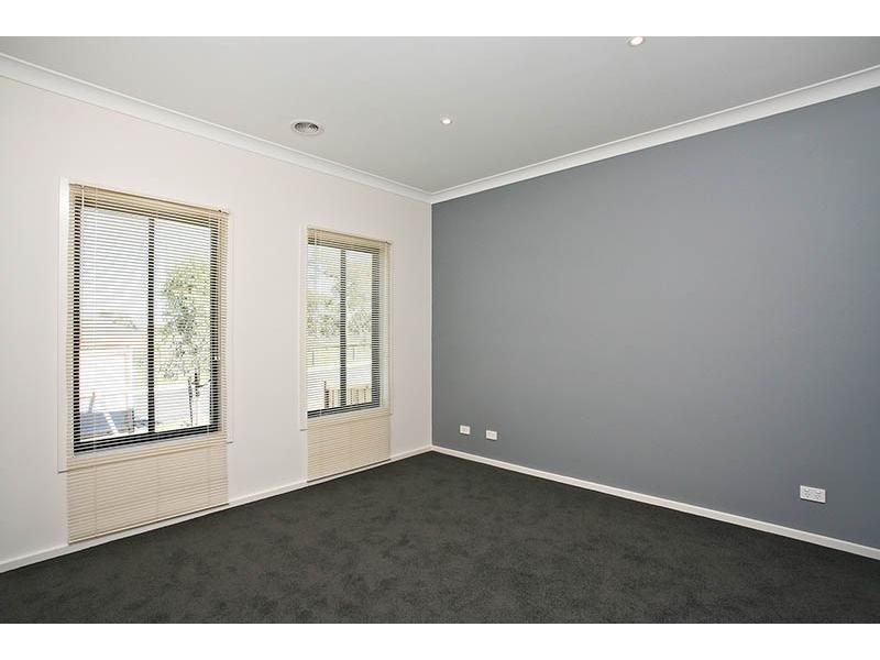 40 Thernholme Crescent, Doreen VIC 3754