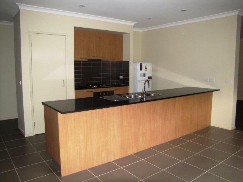 37 Corringa Way, Craigieburn VIC 3064