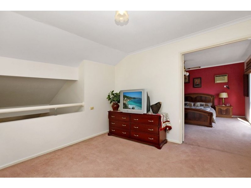 6 Fetlock Place, Epping VIC 3076