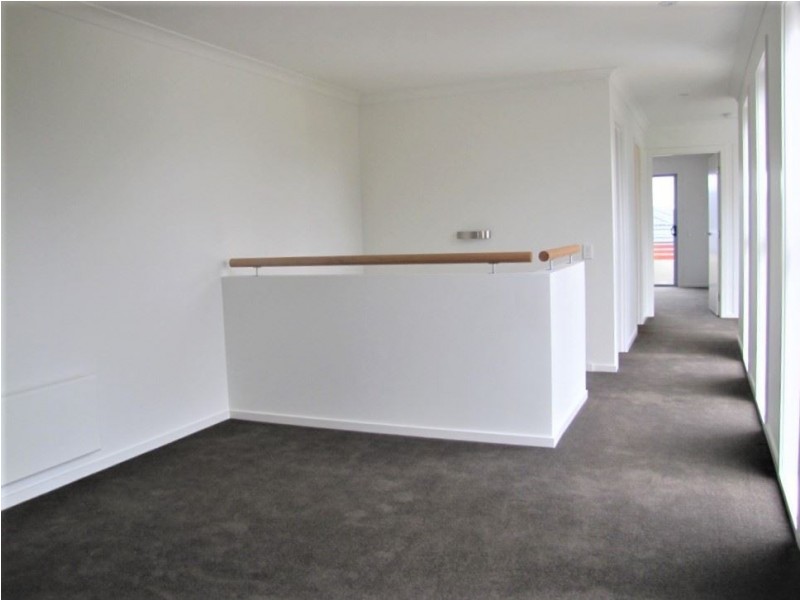 37 Champions Parade, Wollert VIC 3750