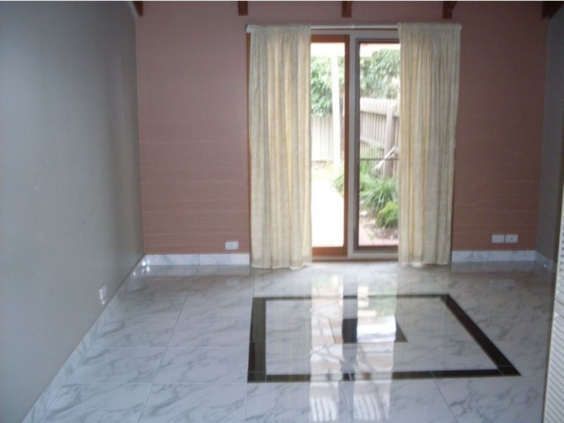 70 Prince Of Wales Avenue, Mill Park VIC 3082