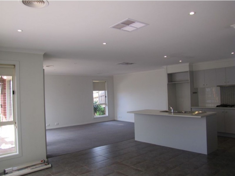 11 Gammage Boulevard, Epping VIC 3076