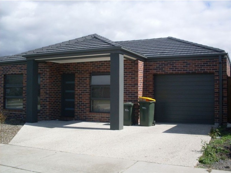 6 Clonard Crescent, Epping VIC 3076