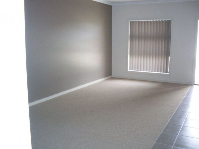 6 Clonard Crescent, Epping VIC 3076