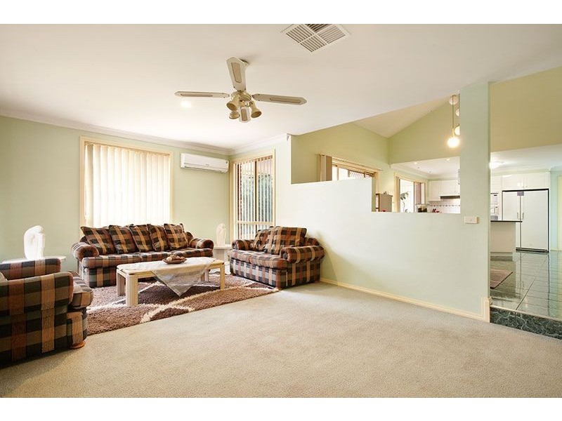 1 Bradley Drive, Mill Park VIC 3082