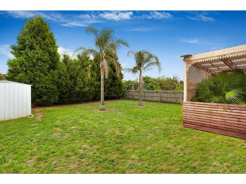 1 Bradley Drive, Mill Park VIC 3082