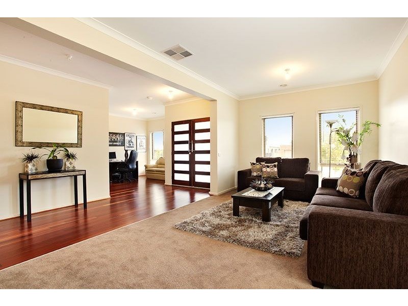 25 Inverloch Street, Epping VIC 3076