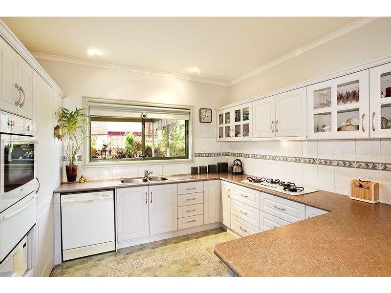 12 Xavier Way, South Morang VIC 3752