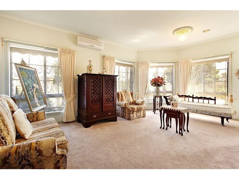 12 Xavier Way, South Morang VIC 3752