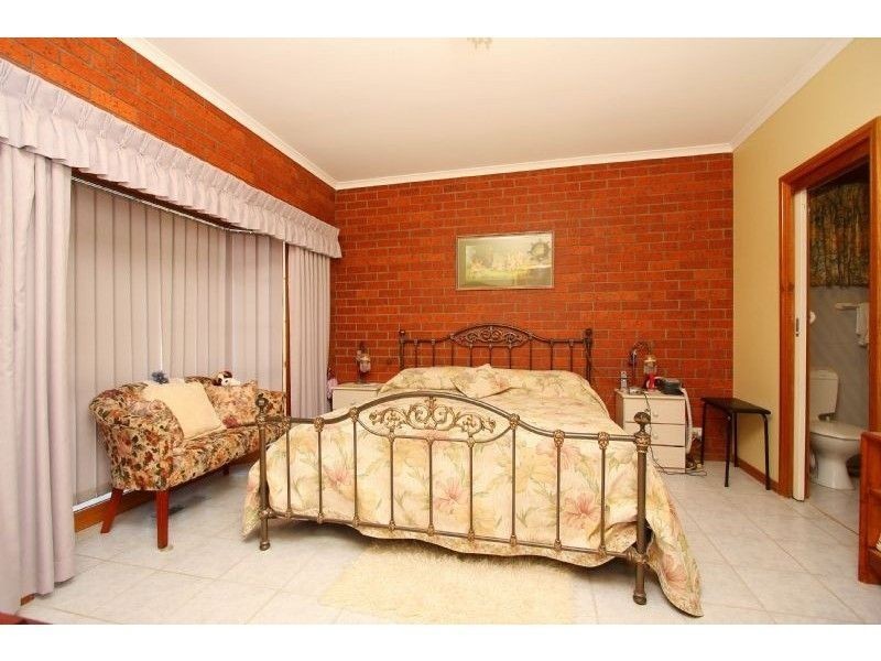 17 Lauren Court, Epping VIC 3076