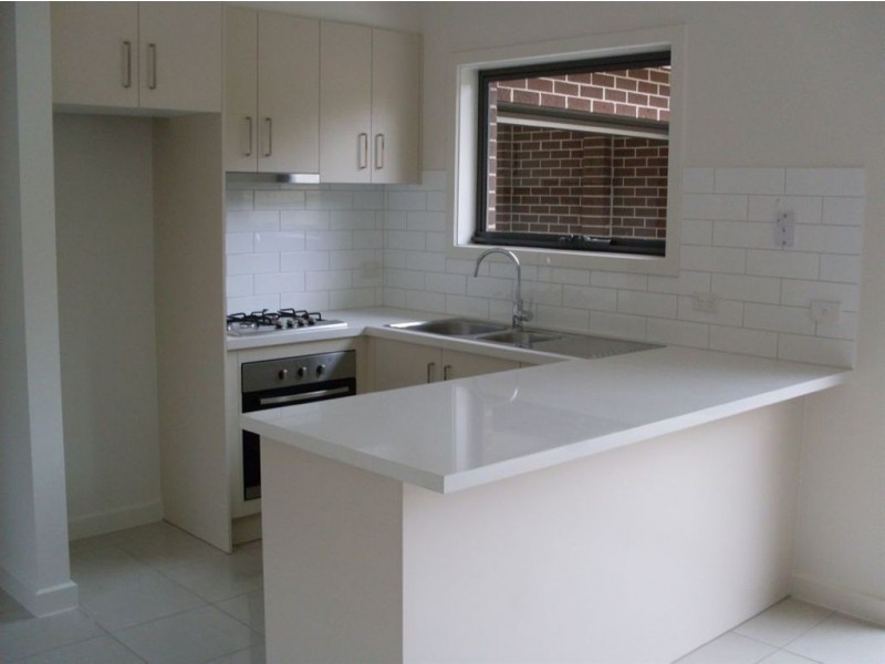 2/35 Barry Street, Reservoir VIC 3073