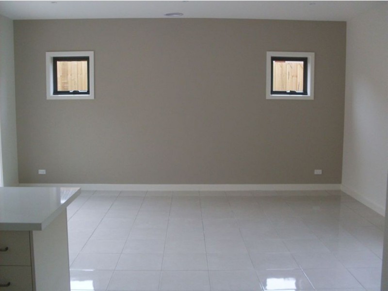 2/35 Barry Street, Reservoir VIC 3073