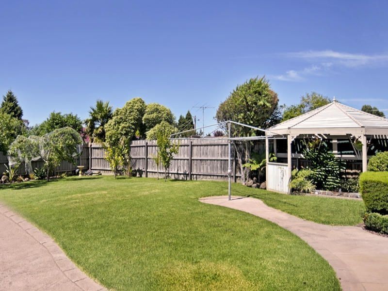39 Bainbridge Close, Craigieburn VIC 3064