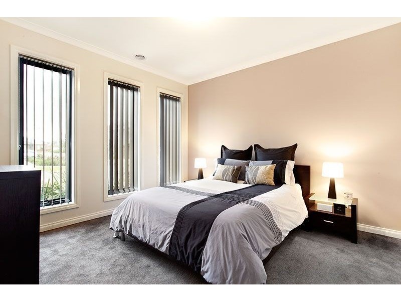 30 Alhambra Drive, Epping VIC 3076