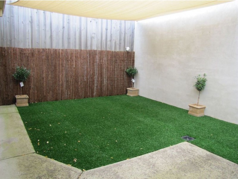 2 Loxton Terrace, Epping VIC 3076