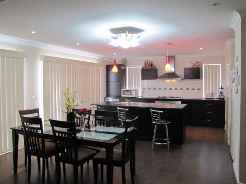 16 Quartz Grv, Epping VIC 3076