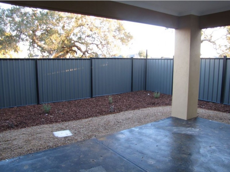 40 Highbury Circuit, Craigieburn VIC 3064