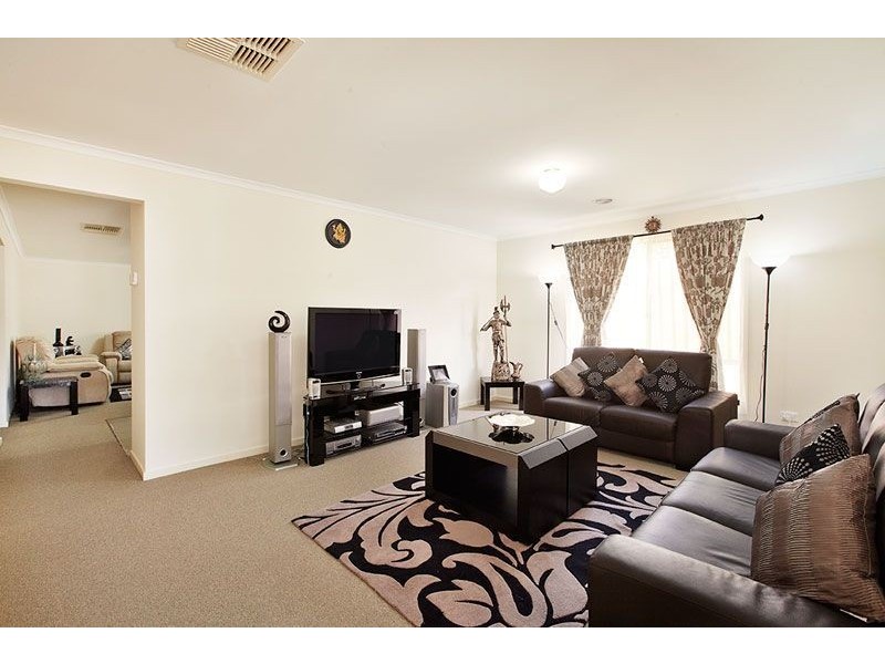 6 Manley Street, Epping VIC 3076