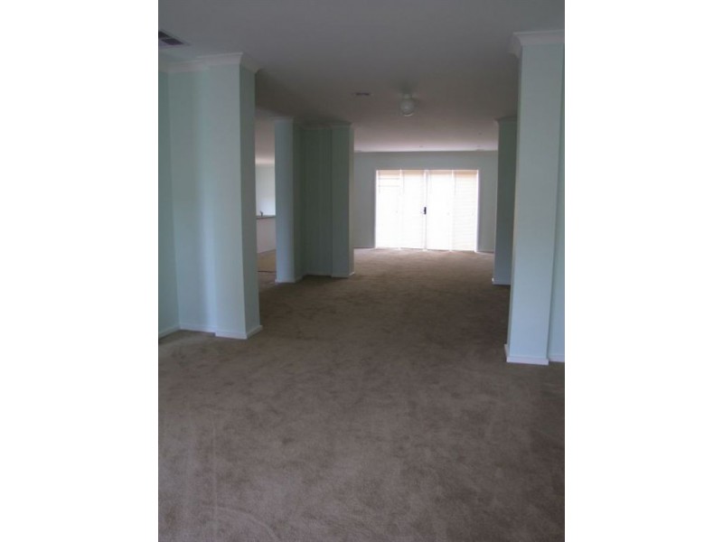 1 Countryfields Boulevard, Epping VIC 3076