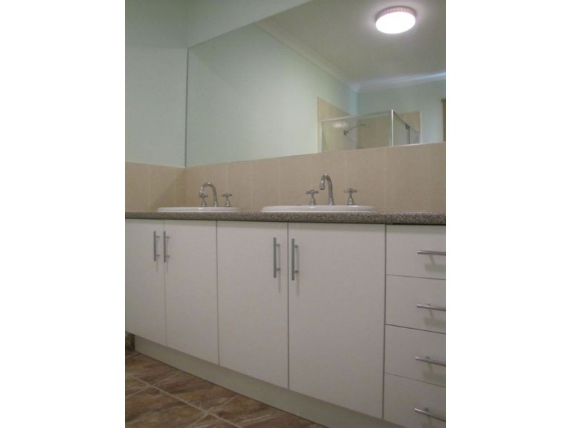 1 Countryfields Boulevard, Epping VIC 3076