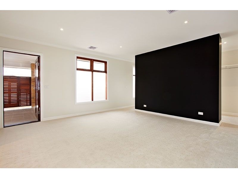 47 Lamour Avenue, South Morang VIC 3752